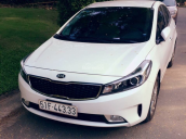 Bán xe Kia Cerato sản xuất 2016 màu trắng, giá tốt