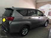 Bán xe Toyota Innova E 2.0MT 2016 phom mới 2017, màu xám titan