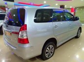 Bán Toyota Innova 2.0E 2015, màu bạc chính chủ