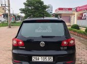 Bán xe Volkswagen Tiguan 2.0 AT năm sản xuất 2010, màu đen, nhập khẩu 