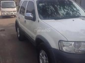 Bán ô tô Ford Escape at sản xuất năm 2002, màu trắng 