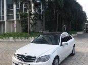 Bán xe chính chủ Mercedes C250 trắng còn rất mới