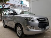 Bán ô tô Toyota Innova 2018 2.0E, màu bạc, số sàn