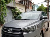 Bán ô tô Toyota Innova 2018 2.0E, màu bạc, số sàn