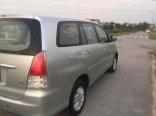 Bán xe Toyota Innova 2011, màu bạc
