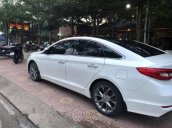 Cần bán gấp Hyundai Sonata AT sản xuất năm 2015, màu trắng, nhập khẩu 