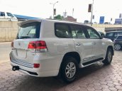 Bán xe Toyota Land Cruiser, sản xuất năm 2018, màu trắng, xe nhập