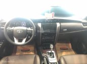 Bán ô tô Toyota Fortuner V 4X4AT 2017, màu trắng