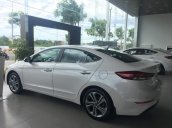 Bán Hyundai Elantra 2019 màu trắng, nhập khẩu chính hãng, giá rẻ Đà Nẵng