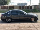 Cần bán gấp Mercedes-Benz C class đời 2015 màu đen, 1 tỷ 570 triệu