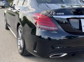 Cần bán gấp Mercedes-Benz C class đời 2015 màu đen, 1 tỷ 570 triệu