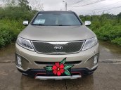 Cần bán Kia Sorento sản xuất 2014, màu ghi vàng