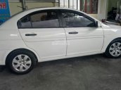 Cần bán Hyundai Verna đời 2008 nhập khẩu, màu trắng, xe đẹp, máy chất