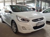 Bán Hyundai Accent Blue 1.4AT màu trắng số tự động nhập Hàn Quốc 2015 biển Sài Gòn