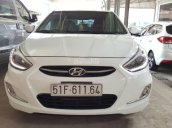 Bán Hyundai Accent Blue 1.4AT màu trắng số tự động nhập Hàn Quốc 2015 biển Sài Gòn