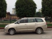 Đổi xe mới cần bán Innova 2011, số sàn màu vàng cát, odo đi được 123.000km