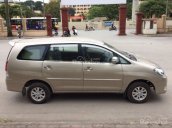 Đổi xe mới cần bán Innova 2011, số sàn màu vàng cát, odo đi được 123.000km