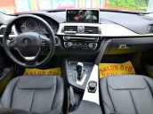 Cần bán BMW 3 Series 320i LCI sản xuất 2015, màu đỏ, model 2016