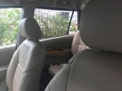 Cần bán Toyota Innova G đời 2011, màu bạc