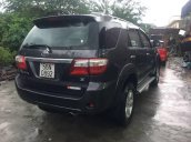 Cần bán xe Toyota Fortuner đời 2009, màu đen