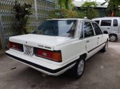 Cần bán gấp Toyota Camry 1982, màu trắng, giá tốt