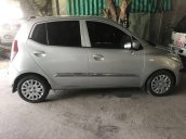 Cần bán xe Hyundai Grand i10 sản xuất 2009, màu bạc xe gia đình