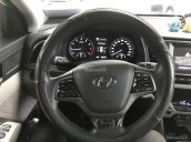 Bán Hyundai Elantra GLS 2.0AT màu trắng số tự động sản xuất 2017 biển Sài Gòn 1 chủ đi đúng 10.000km