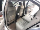 Lên đời xe nên cần bán xe Camry 2008 AT màu bạc bản full đẹp