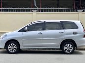 Cần bán xe Toyota Innova 2.0G đời 2015, màu bạc