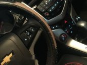 Cần bán lại xe Chevrolet Cruze đời 2015, màu đen, 449tr