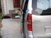 Bán nhanh xe Hyundai Starex 2010, màu bạc