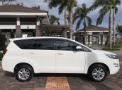 Cần bán Toyota Innova 2.0E sx 2018, màu trắng, chạy lướt 3.900 km - Call 0939.821.080