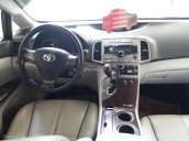 Cần bán Toyota Venza 2.7 AWD AT đời 2009, màu bạc, xe nhập