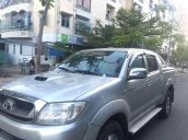 Bán Toyota Hilux 2011, màu bạc