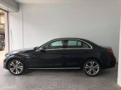 Bán xe Mercedes C250 2017, màu đen như mới, giá cực rẻ, bảo hành chính hãng