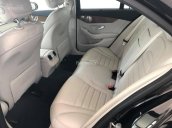 Bán xe Mercedes C250 2017, màu đen như mới, giá cực rẻ, bảo hành chính hãng