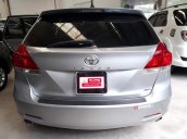 Bán xe Toyota Venza 2.7 AWD AT sản xuất năm 2009, màu bạc, nhập khẩu nguyên chiếc, 870tr