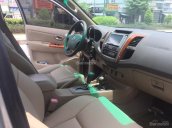 Cần tiền bán gấp Toyota Fortuner 2011 máy xăng