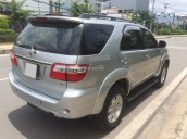 Cần tiền bán gấp Toyota Fortuner 2011 máy xăng