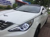 Cần bán gấp Hyundai Sonata đời 2014, màu trắng, 660 triệu