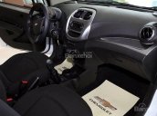 Bán Chevrolet Spark - Chỉ với 50 triệu xe lăn bánh