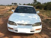 Đổi xe cần bán Camry 1993, số sàn, màu trắng, zin như cục bin