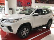 Bán Toyota Fortuner 2.4G 4x2 MT 2018, màu trắng, hỗ trợ trả góp 90%, chính thức nhận đặt hàng