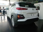 Cần bán xe Hyundai Kona đời 2018, màu trắng, giá tốt