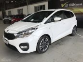 Bán Kia Rondo 2.0MT màu trắng số sàn, máy xăng, sản xuất 2017, mẫu mới một chủ