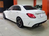 Cần bán Mercedes C300 AMG năm sản xuất 2015