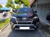 Cần bán gấp Toyota Fortuner sản xuất 2017 màu đen, giá 1 tỷ 380 triệu, xe nhập