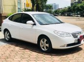 Bán Hyundai Elantra 2010, số AT màu trắng, nhập khẩu