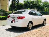 Bán Hyundai Elantra 2010, số AT màu trắng, nhập khẩu