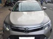 Bán Toyota Camry 2.0 sản xuất 2016, màu vàng cát